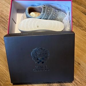 New Vince Camuto youth size 11- SOLD